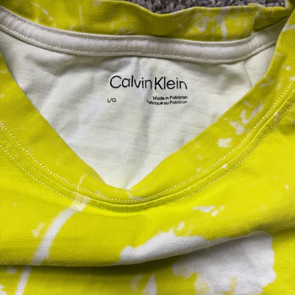 Calvin Klein Women’s Short Sleeve Tee - Picture 2 of 5
